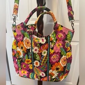 VERA BRADLEY Quilted Va Va Bloom Floral Cloth purse and matching cosmetic bag.